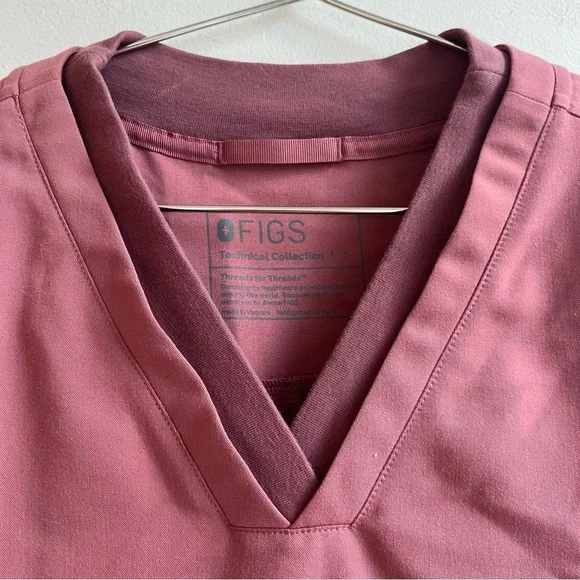 Figs Oran Slim Scrub Top V Neck Pockets Short Sleeve Slim Fit Pink Maeve Layers - Picture 8 of 9